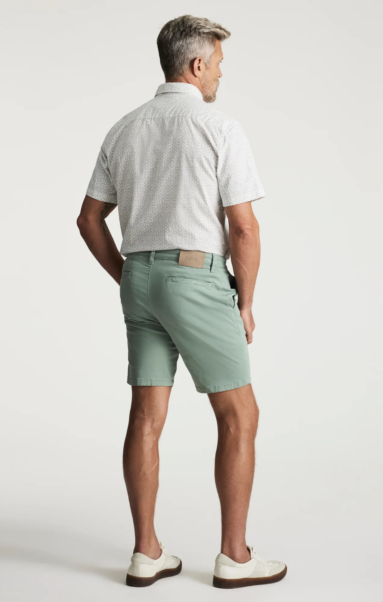 Arizona Slim Shorts In Iceberg Green Twill - Image 5