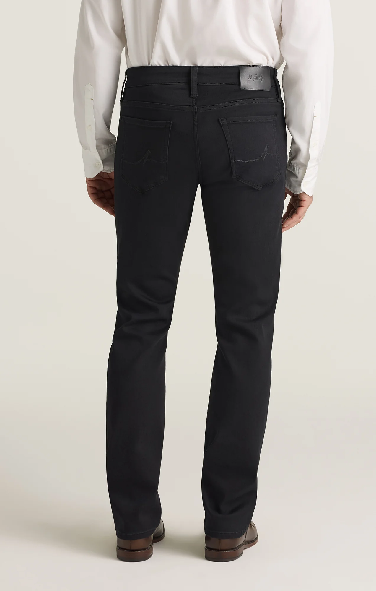 Camino Relaxed Straight Jeans in Black Urban - Image 5