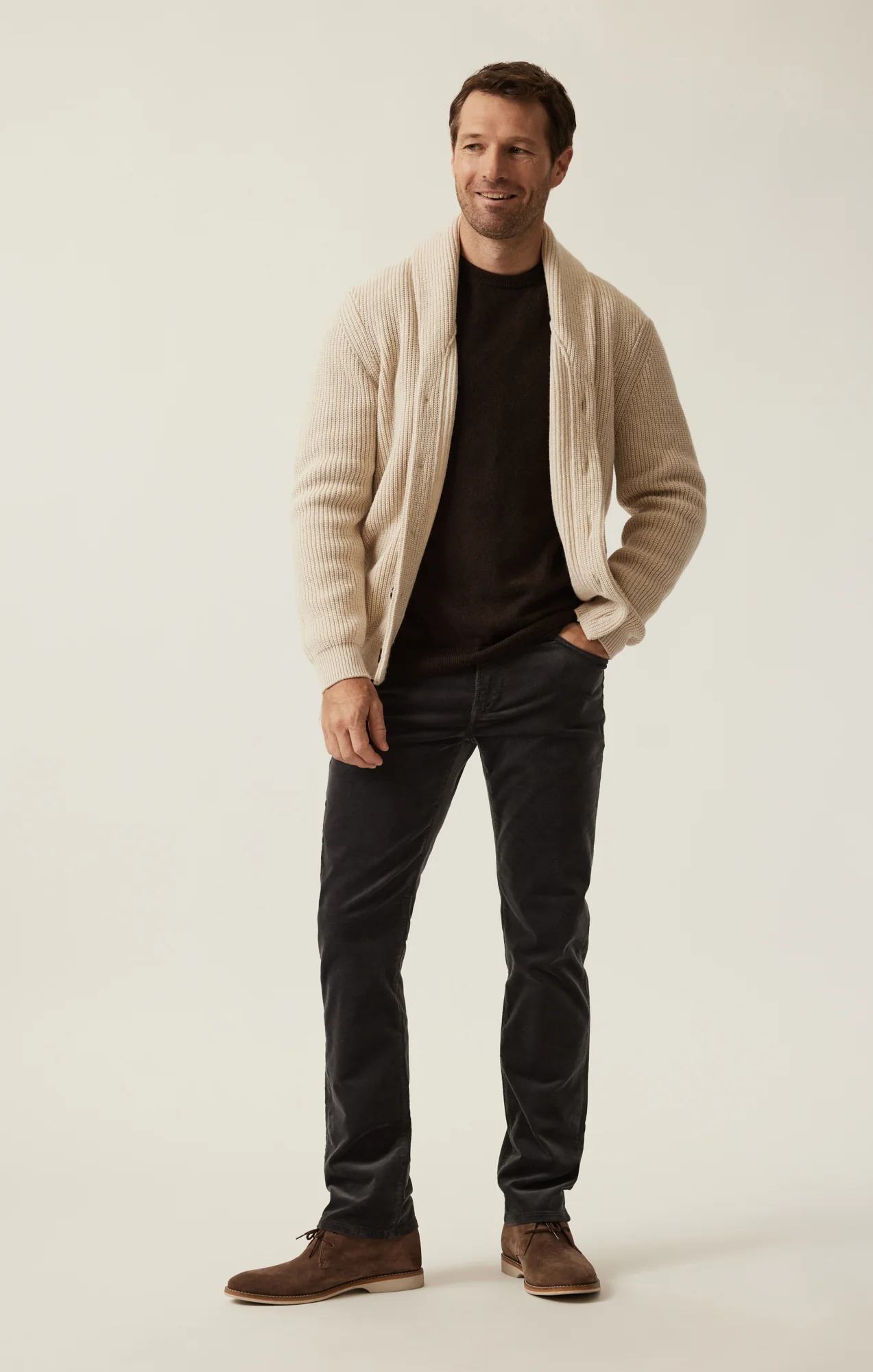 Cashmere Crew Neck Sweater In Brown - Image 7