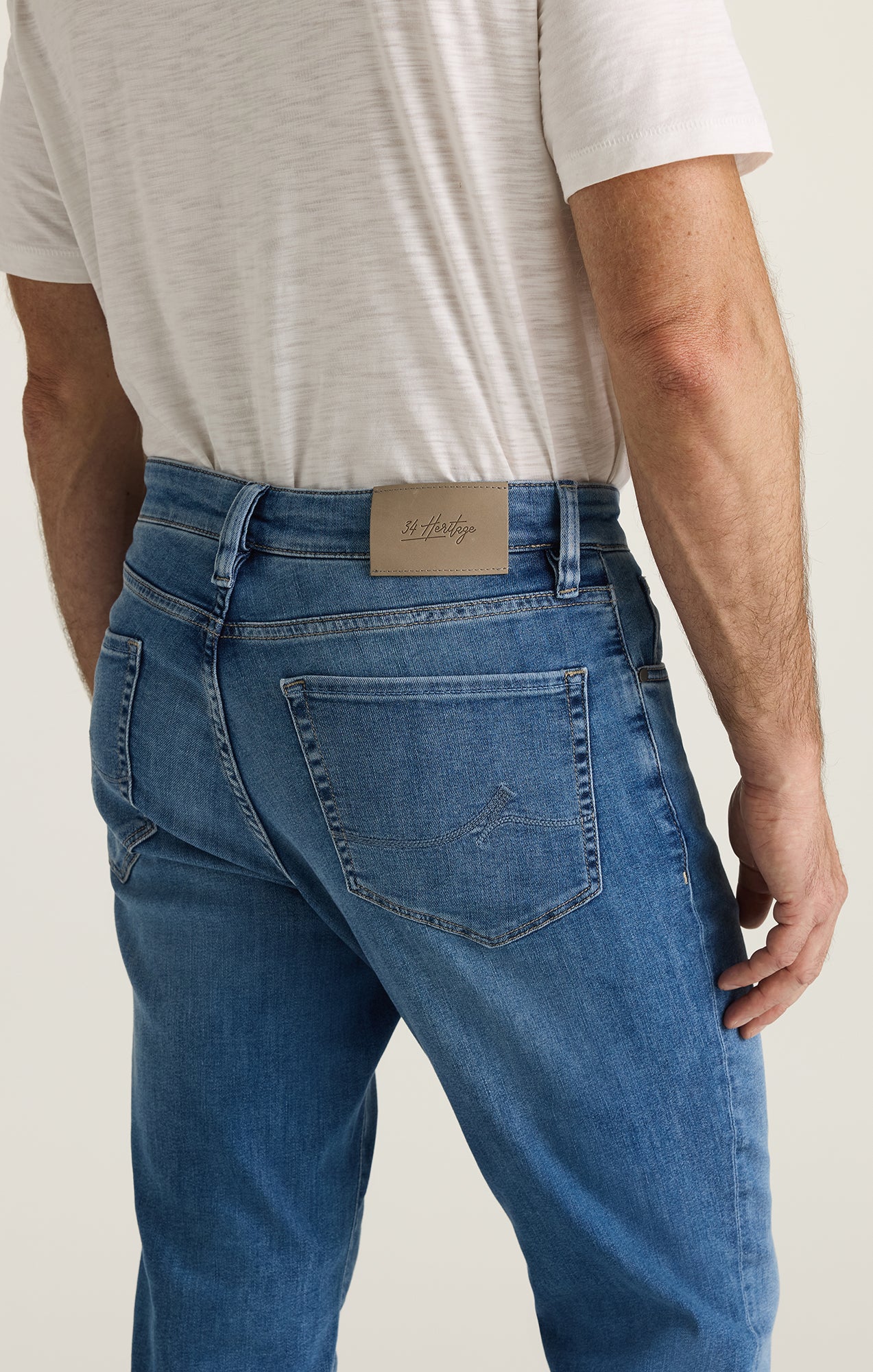 Charisma Relaxed Straight Jeans in Light Brushed Aerodenim - Image 5