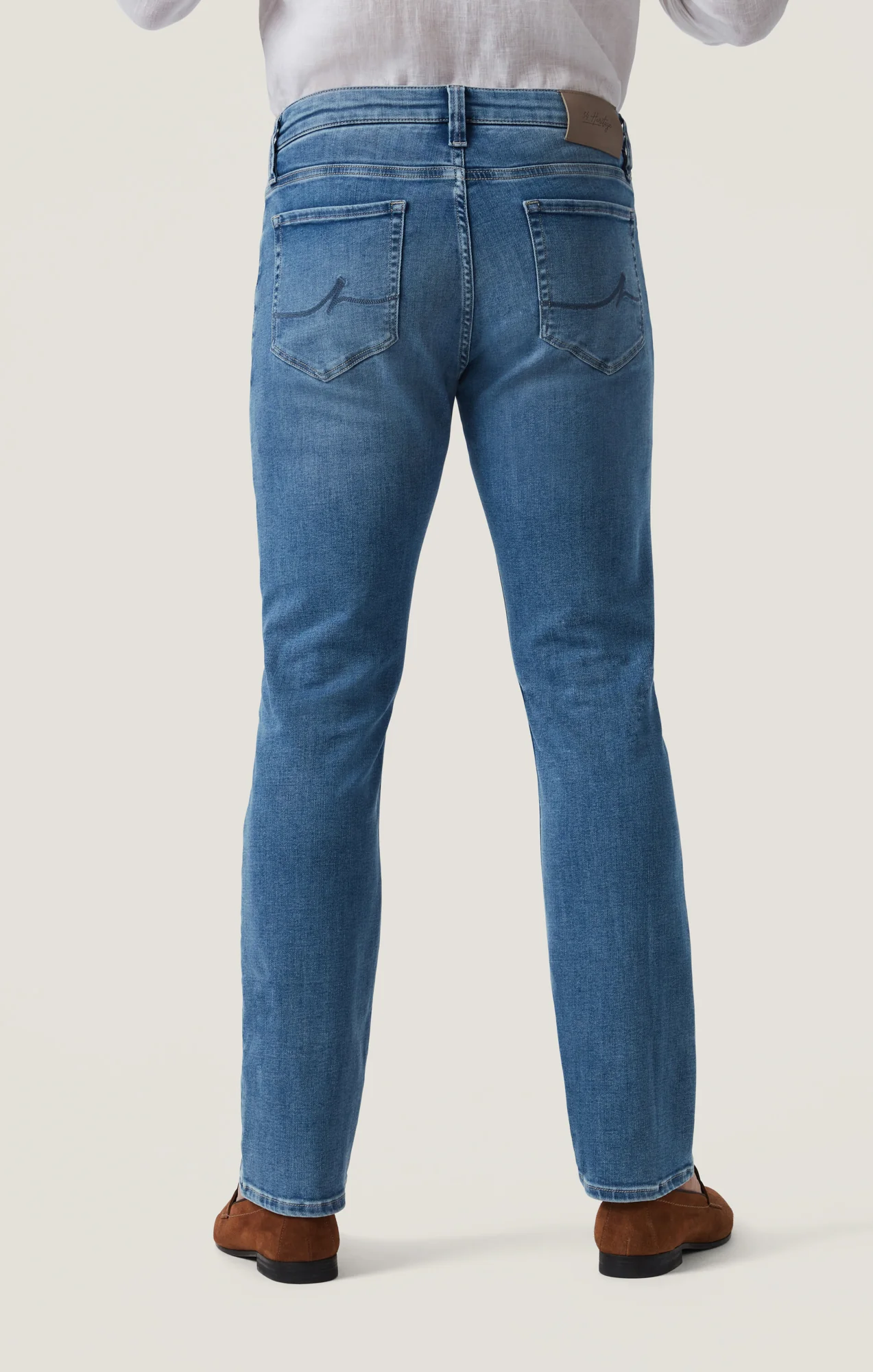 Charisma Relaxed Straight Jeans in Mid Brushed Organic Ultra - Image 4