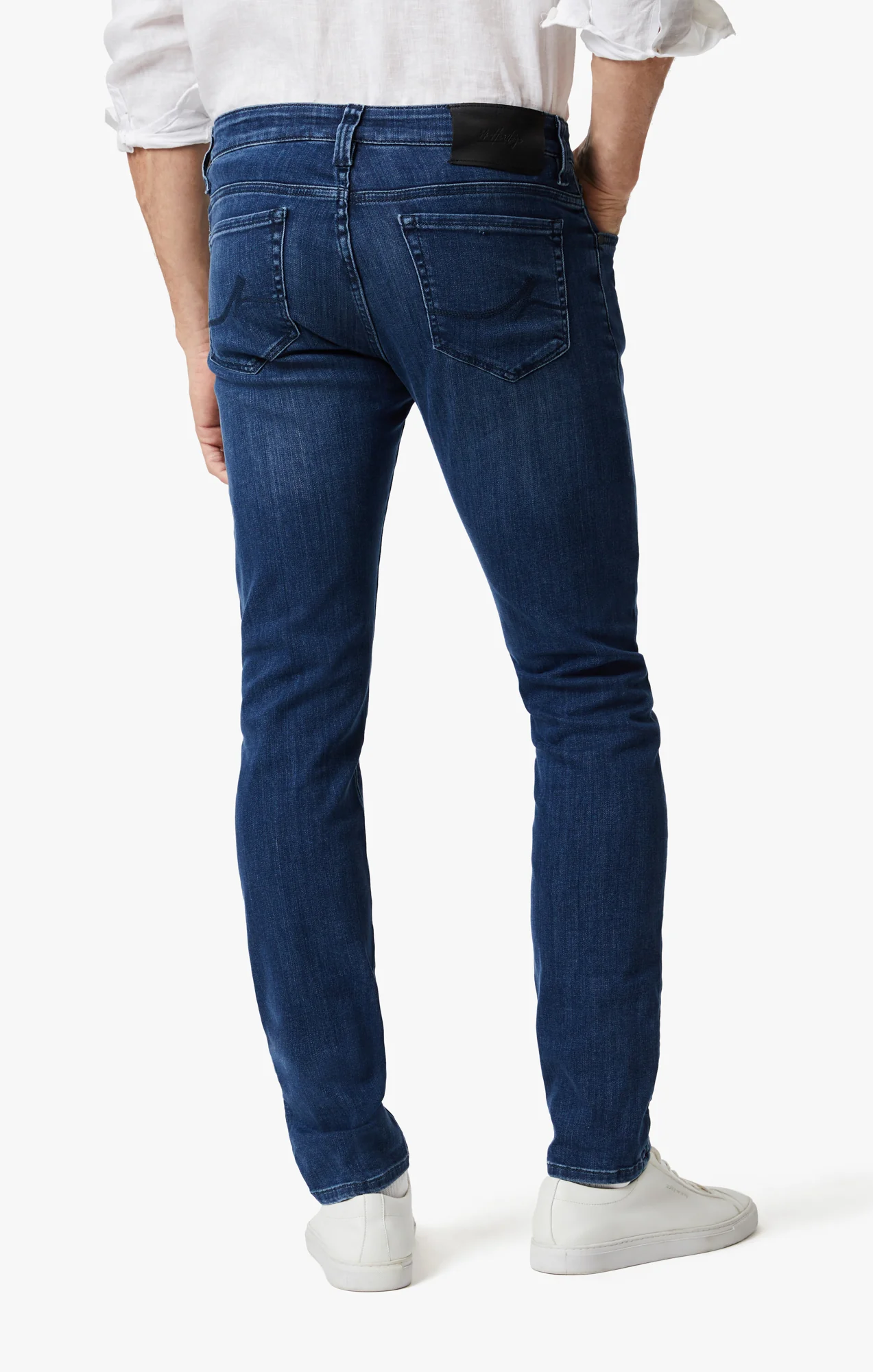 Cool Tapered Leg Jeans in Mid Urban - Image 4