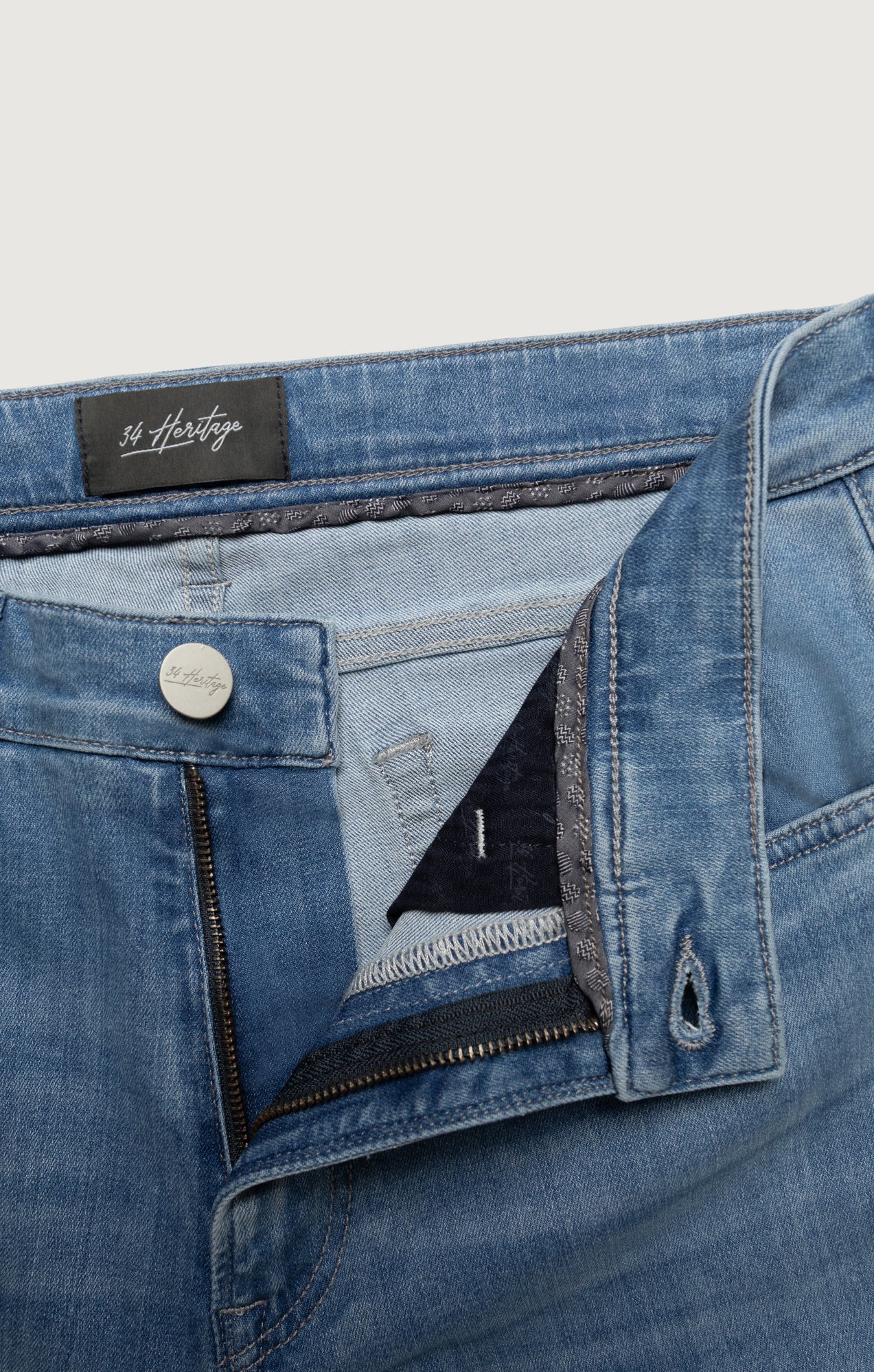 Courage Straight Leg Jeans In Light Brushed Urban - Image 8