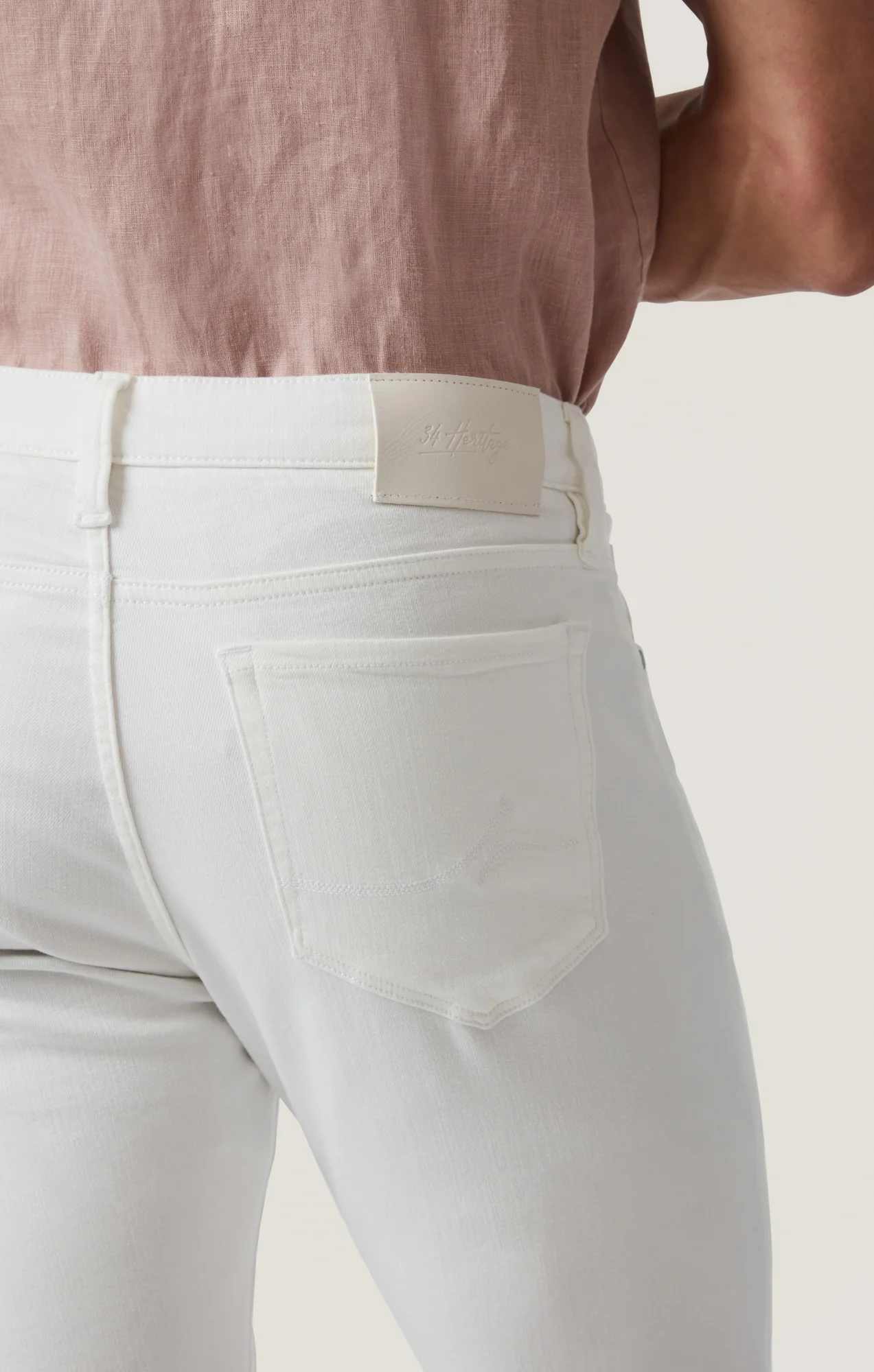 Courage Straight Leg Jeans in White Urban - Image 5