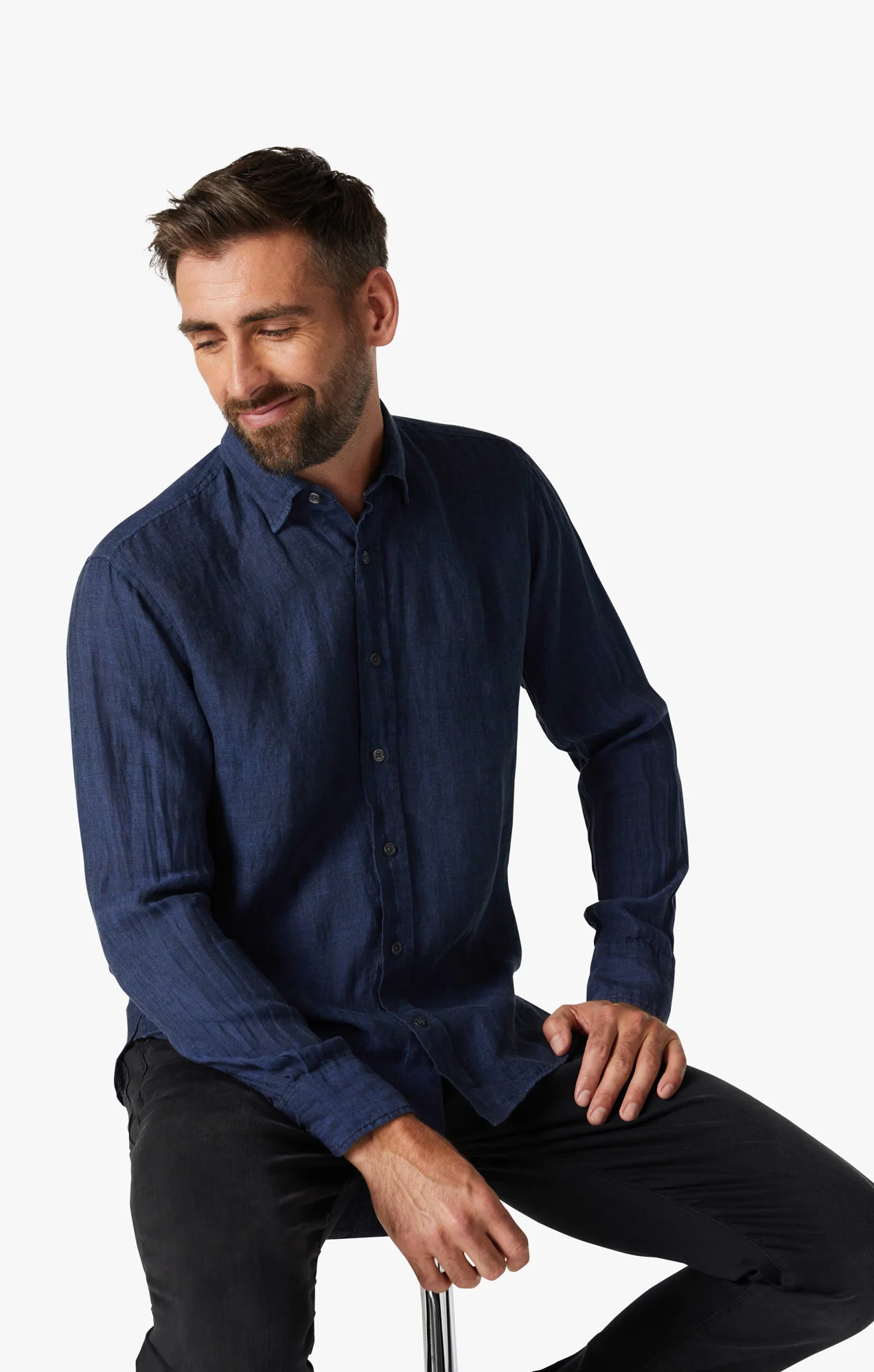 Linen Chambray Shirt in Indigo - Image 8