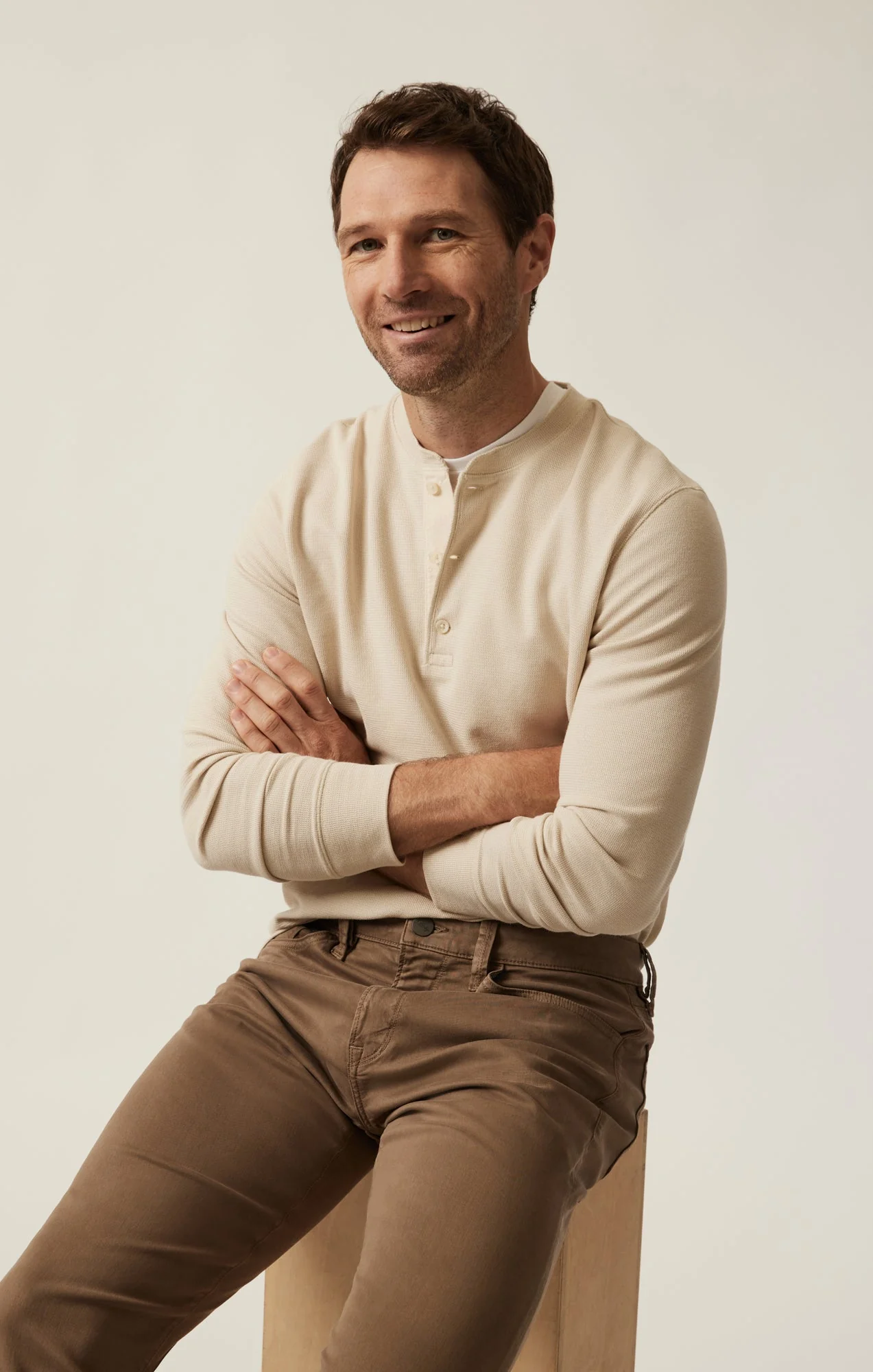 Long Sleeve Henley In Oatmeal - Image 7