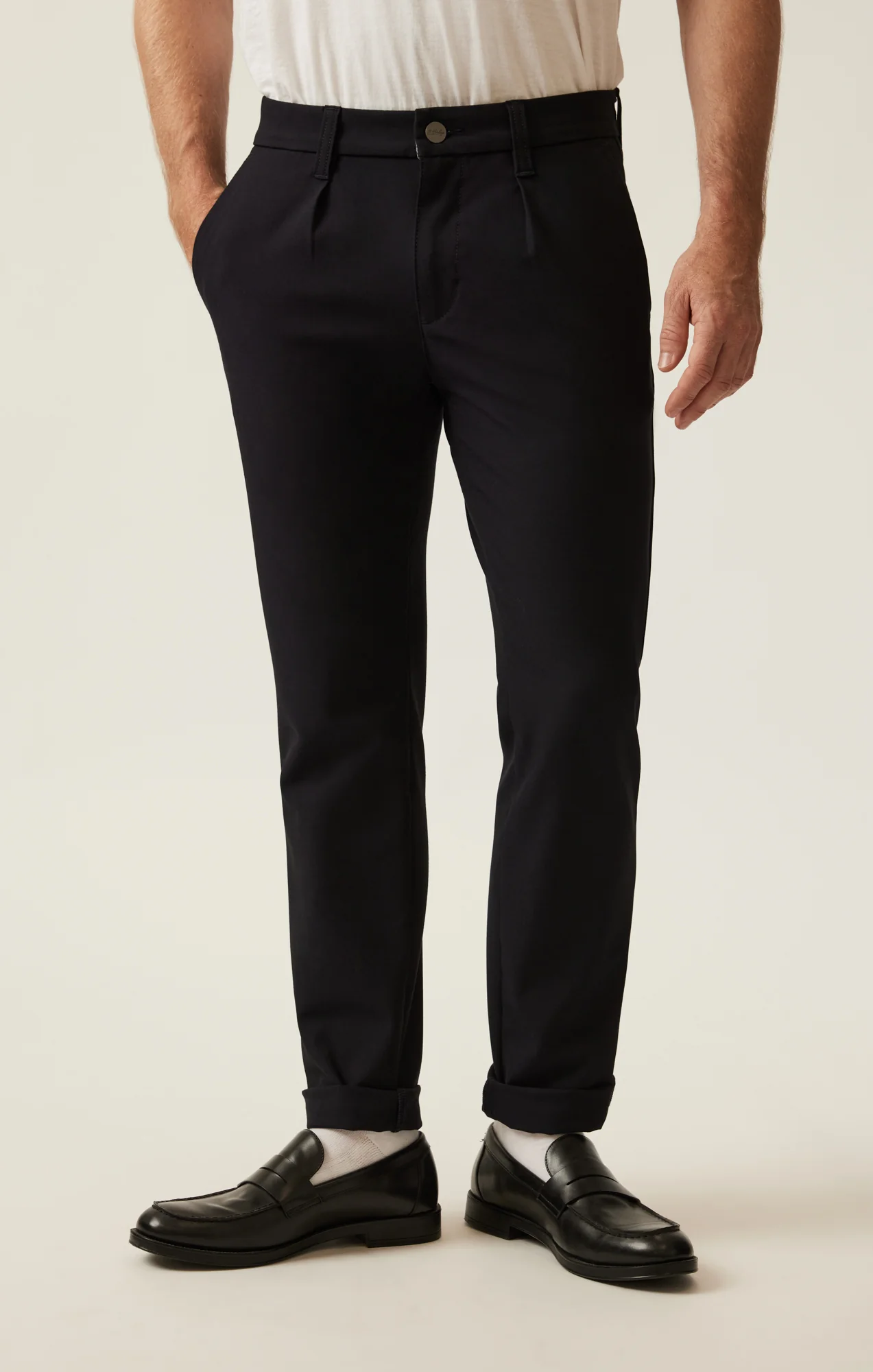 Lucca Pleated Leg Chino Pants In Navy Supreme - Image 2