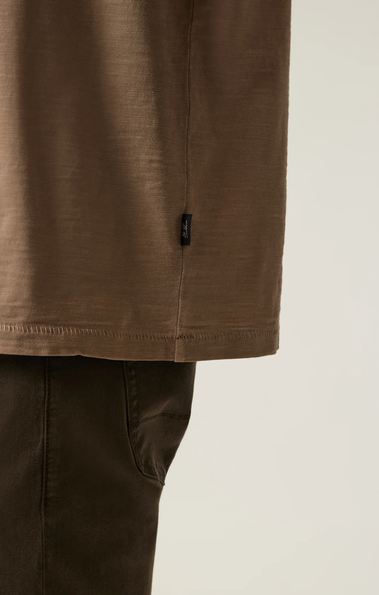 Slub Crew Neck T-Shirt in Shitake - Image 6
